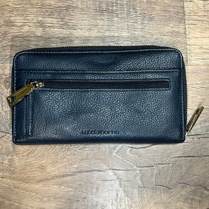 Liz Claiborne wallet